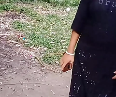 Black Clower Dress Bhabi Sex In A open-air ( Certified Video Wits Localsex31)