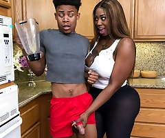 Getting Him In Making out Shape Video With Lil D, Victoria Cakes - Brazzers