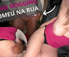 Dogging Night: NandaNua Used in dramatize expunge Street by a BBC Stranger While My Cuck Watched / Usada na Rua por um Negão Desconhecido na Frente do Corno
